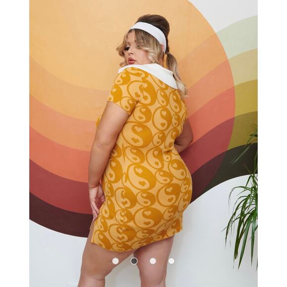 Labelrail x Francesca Perks mini dress with collar in yin and yang knit … - Picture 1 of 11